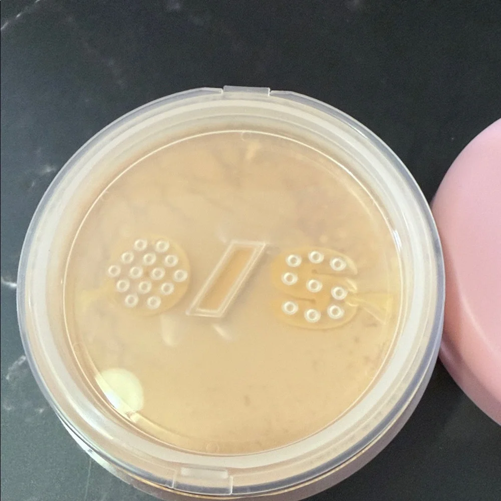 ONE/SIZE Ultimate Blurring Setting Powder - Marigold